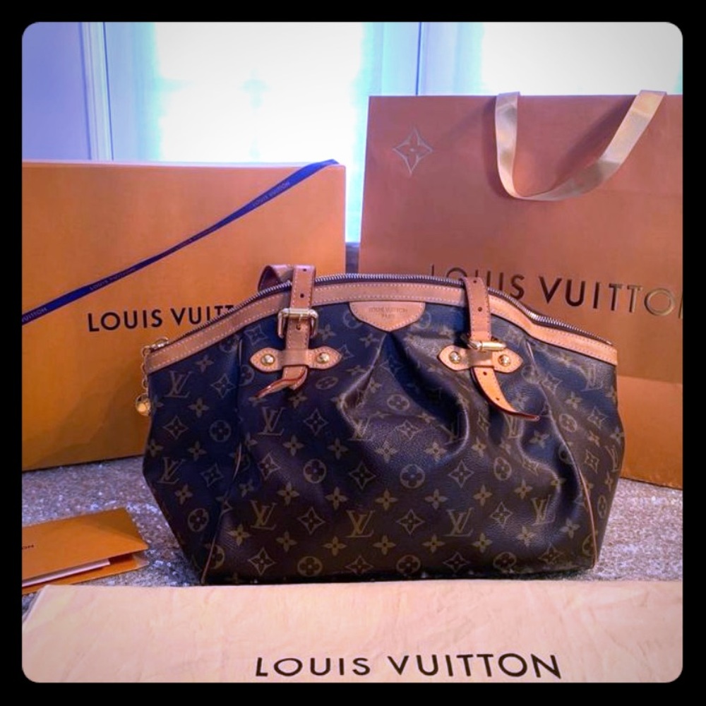 Louis Vuitton Tivoli Gm Shoulder Bag